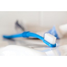 Zubní kartáček tvrdosti ultra soft fialové barvy Preserve