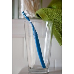 Zubní kartáček tvrdosti ultra soft fialové barvy Preserve